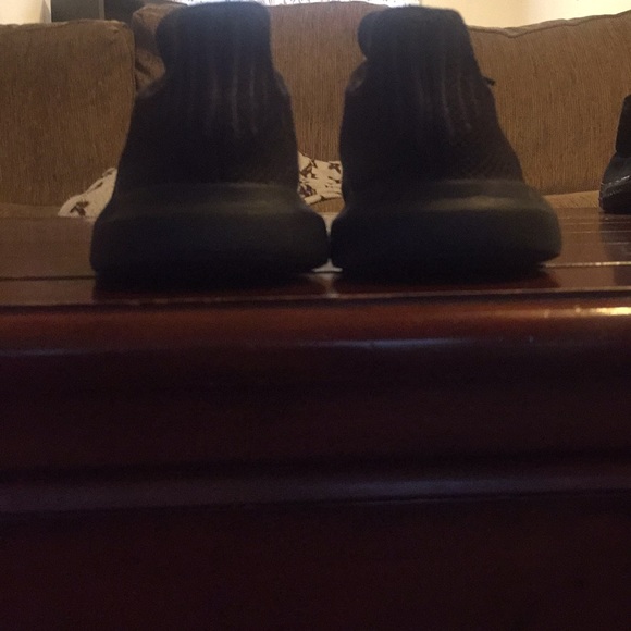 Shoes - Picture 2 of 2